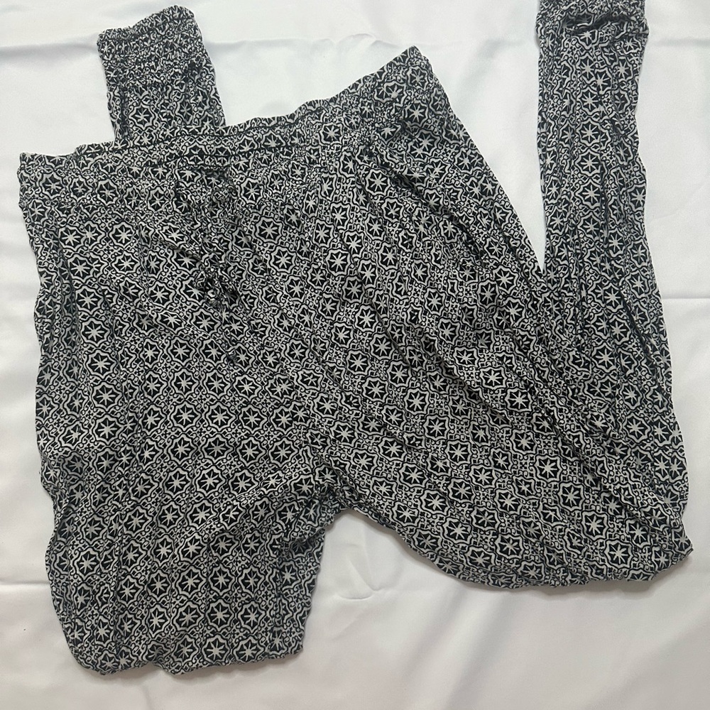 Divided size 12 soft jogger sweatpants asymmetrical design black and white